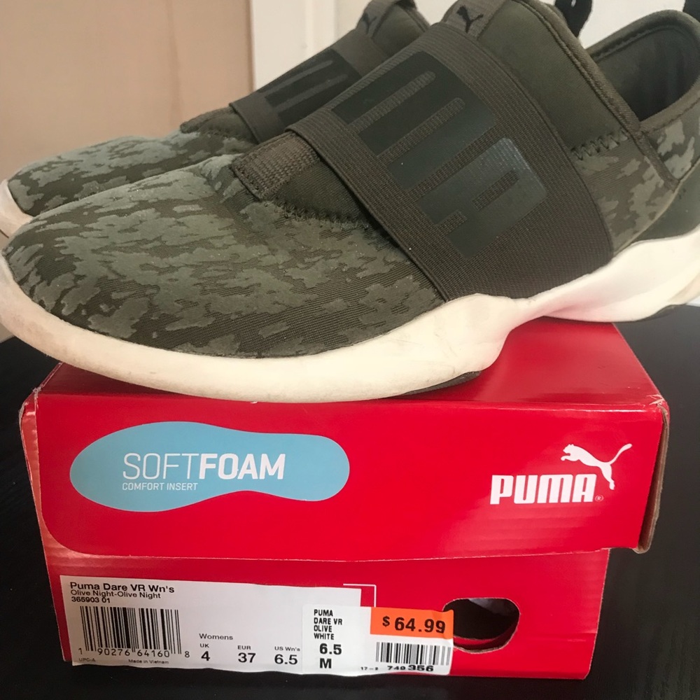 Puma Sneakers
